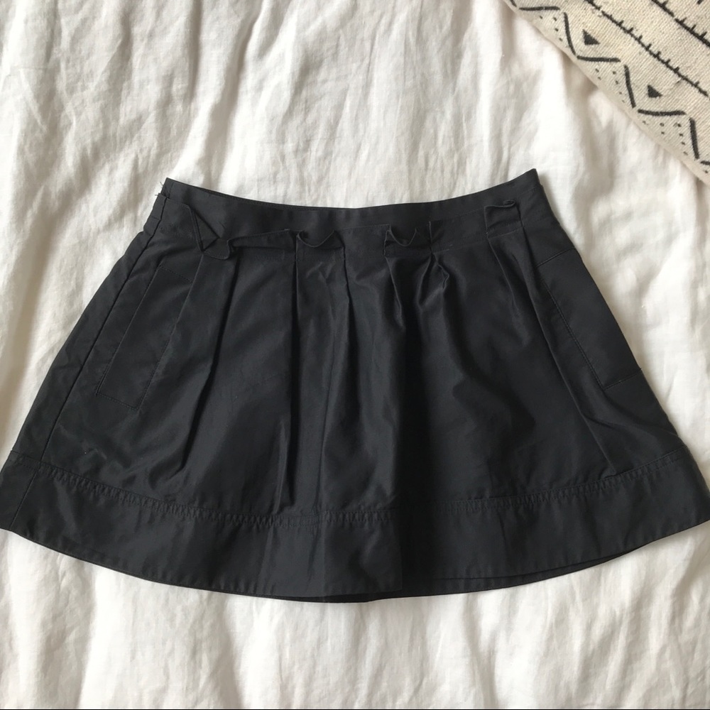 Mini Skirt w/ Pockets!